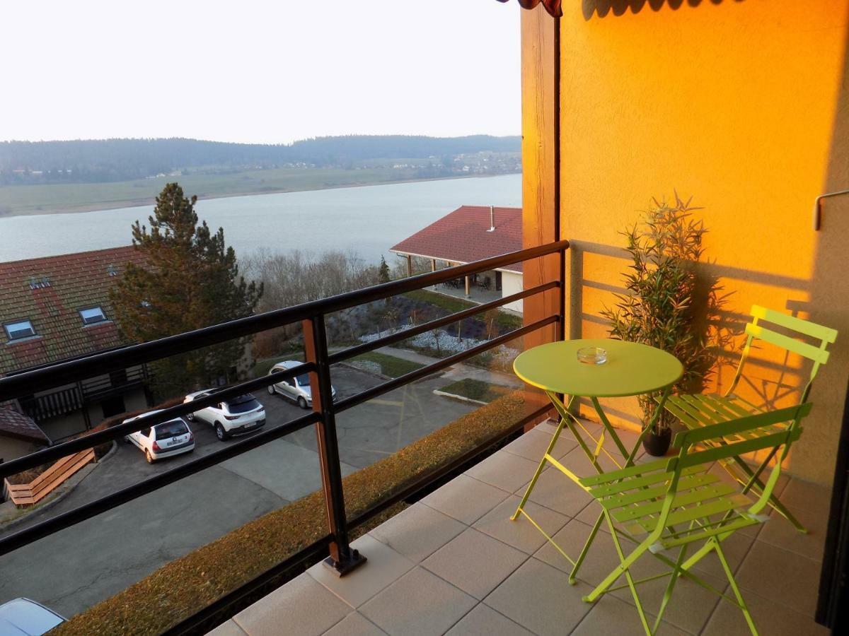 Le Charme Des 2 Lacs Malbuisson Exterior foto